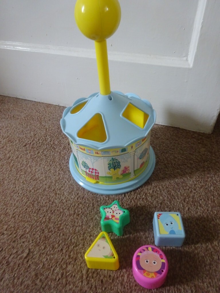push and spin carousel